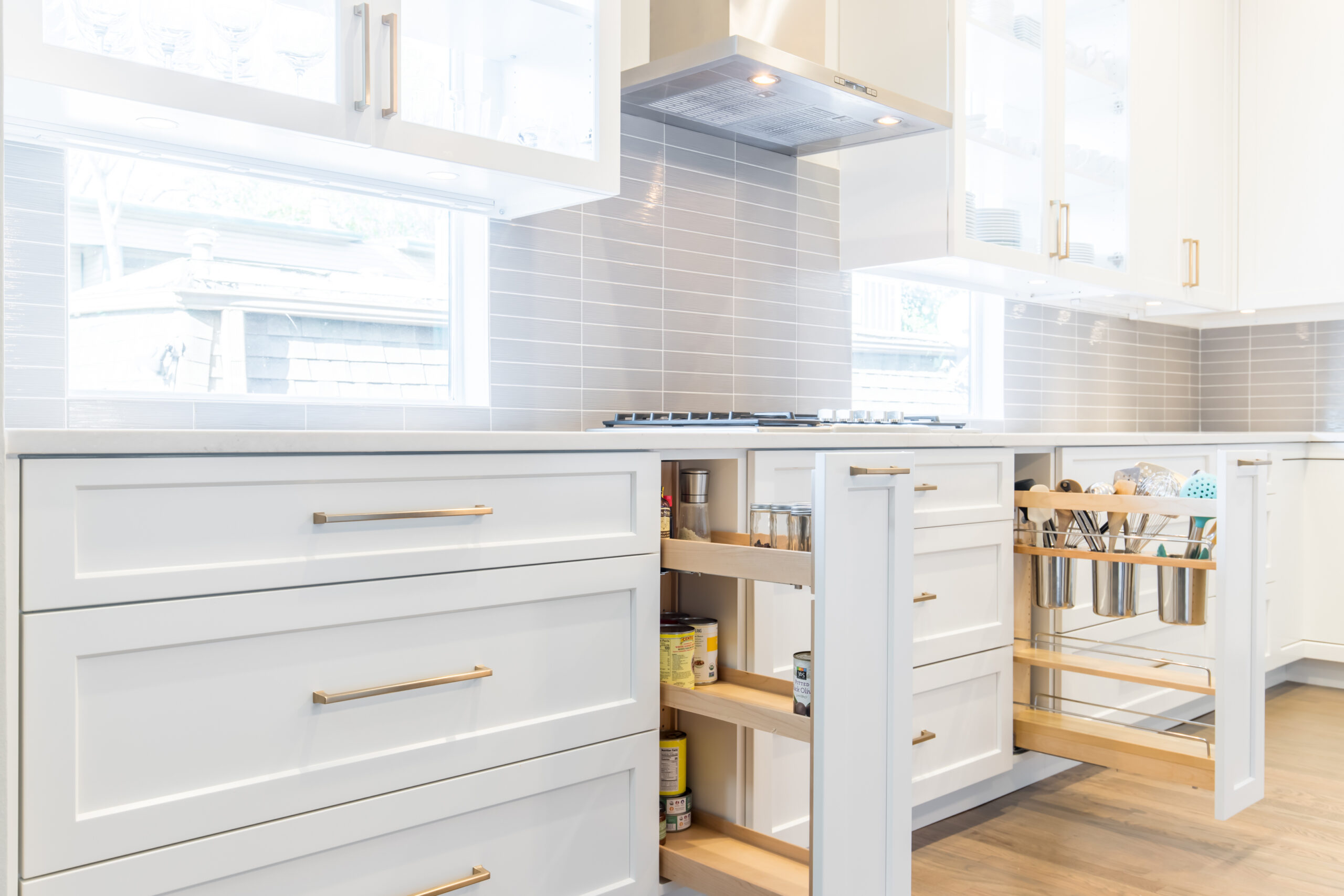 Dallas Shaker Style Cabinets Detailed Crown Molding Cabinets Dallas Shaker Style Cabinets Detailed Crown Molding Cabinets
