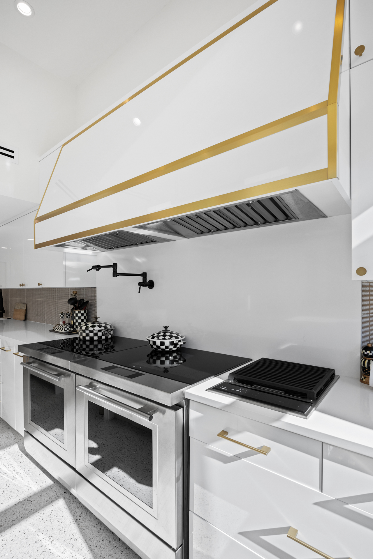 Remodeled-Kitchen-White-Cabinets-Glass-Backsplash-Premium-Quality-by-StyleCraft-Cabinets-TX-for-Dallas-Contractors Remodeled-Kitchen-White-Cabinets-Glass-Backsplash-Premium-Quality-by-StyleCraft-Cabinets-TX-for-Dallas-Contractors